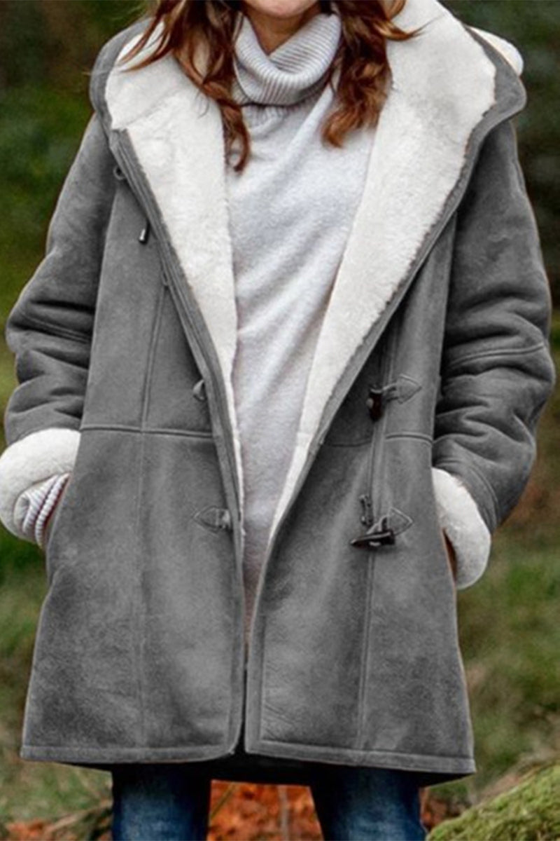 Daniela | Chic and versatile winter garment