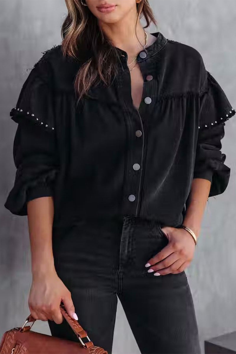 Linda | Elegant and casual winter garment
