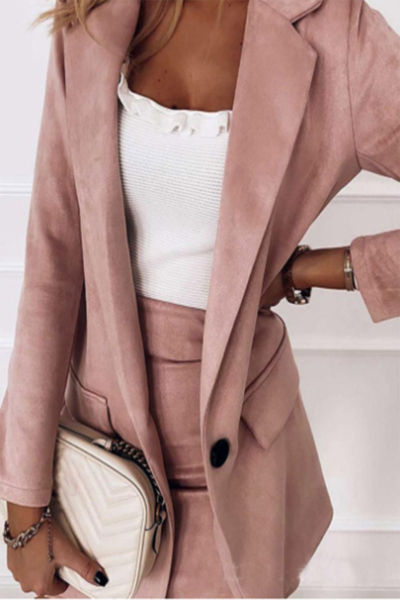 Concepcion | Elegant solid color two-piece suit with lapel collar and long sleeves from celebrities
