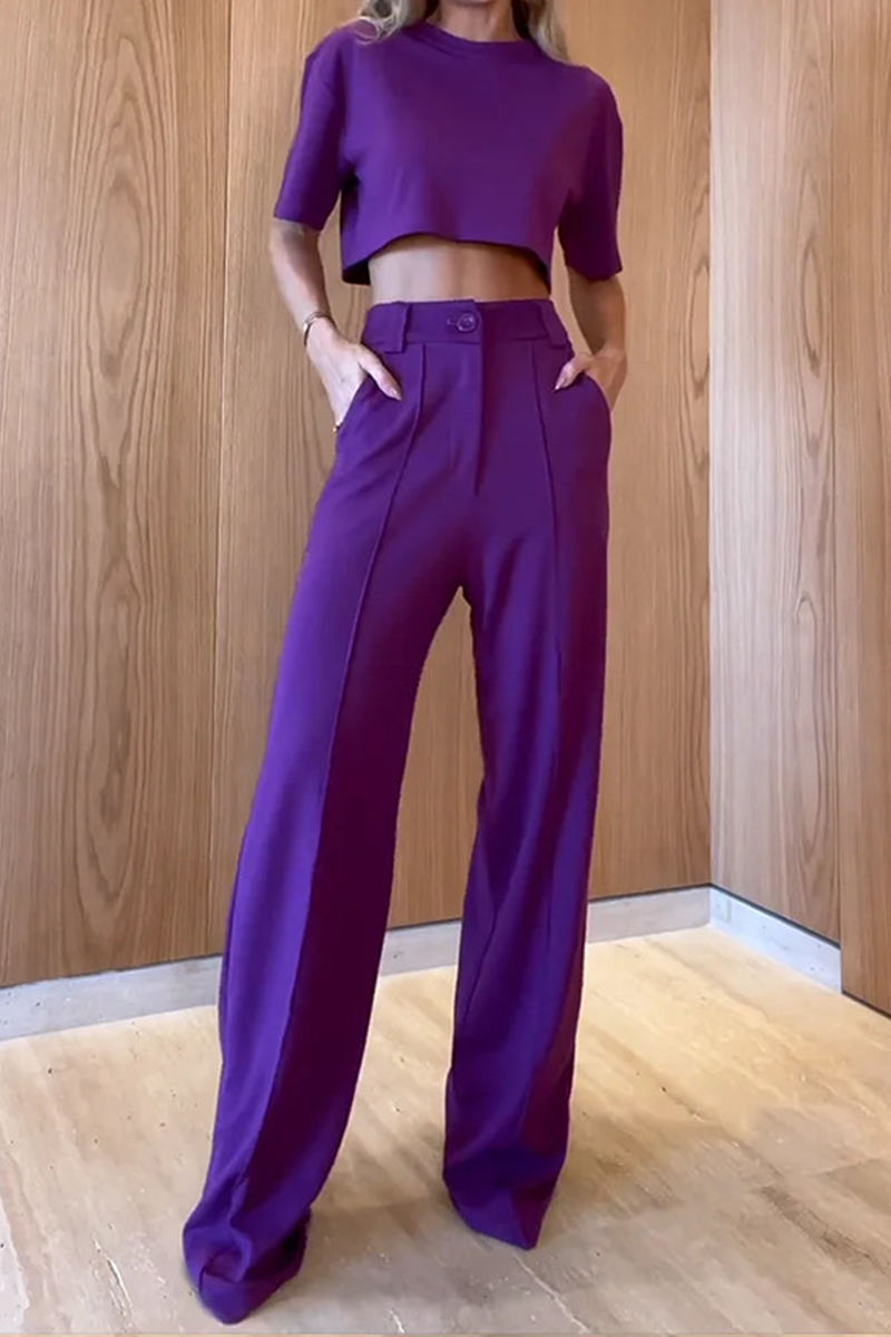 Elda | Casual, plain two-piece suit with an O-neck and short sleeves
