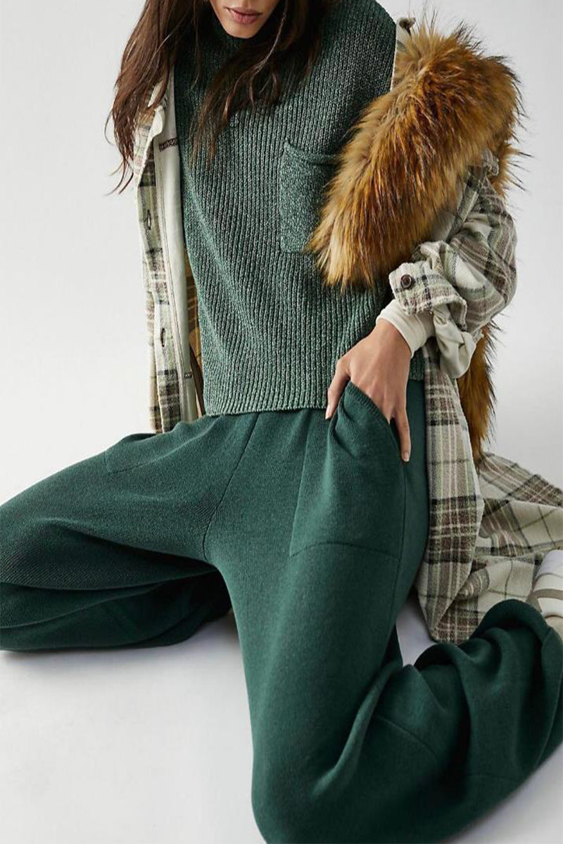 Ramona | Casual simplicity, solid pocket, O-neck, two-piece