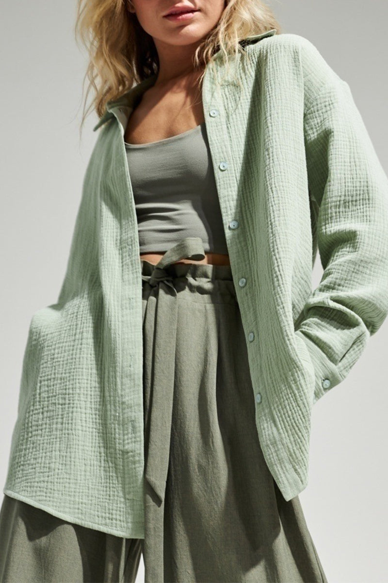 Nadia | Elegant tops with a plain turn-down collar