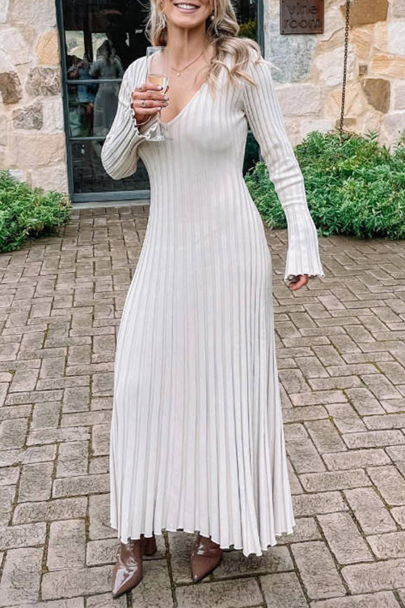 Valeria | Casual solid color V-neck pleated dresses