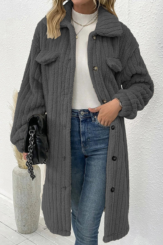 Abigail | Elegant outerwear with plain buttons and turn-down collar