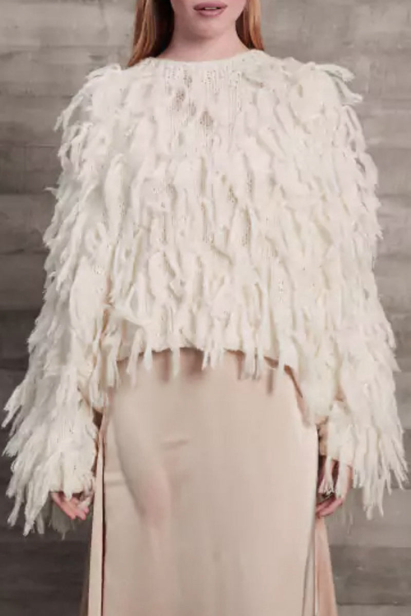 Claudia | Elegant British style plain O-neck tassel sweaters