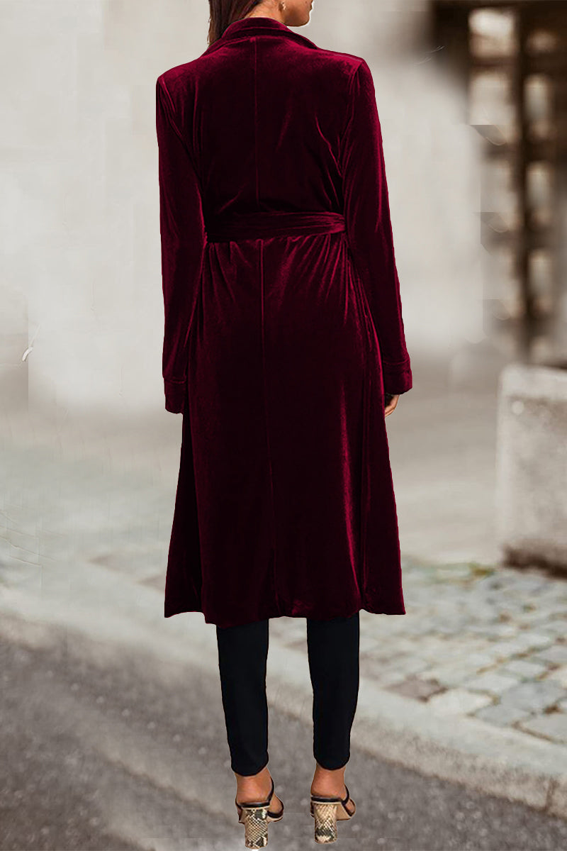 Esther | Elegant British style outerwear with plain pockets and turn-down collar