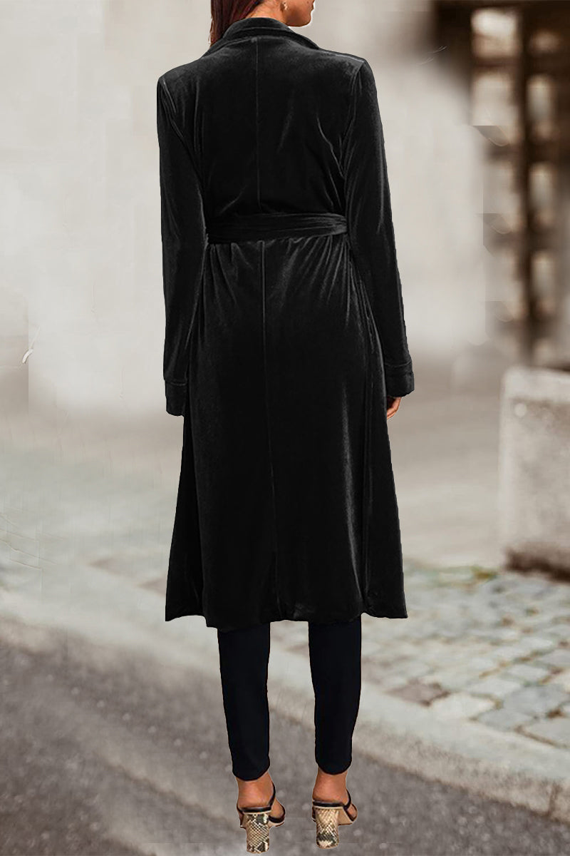 Esther | Elegant British style outerwear with plain pockets and turn-down collar