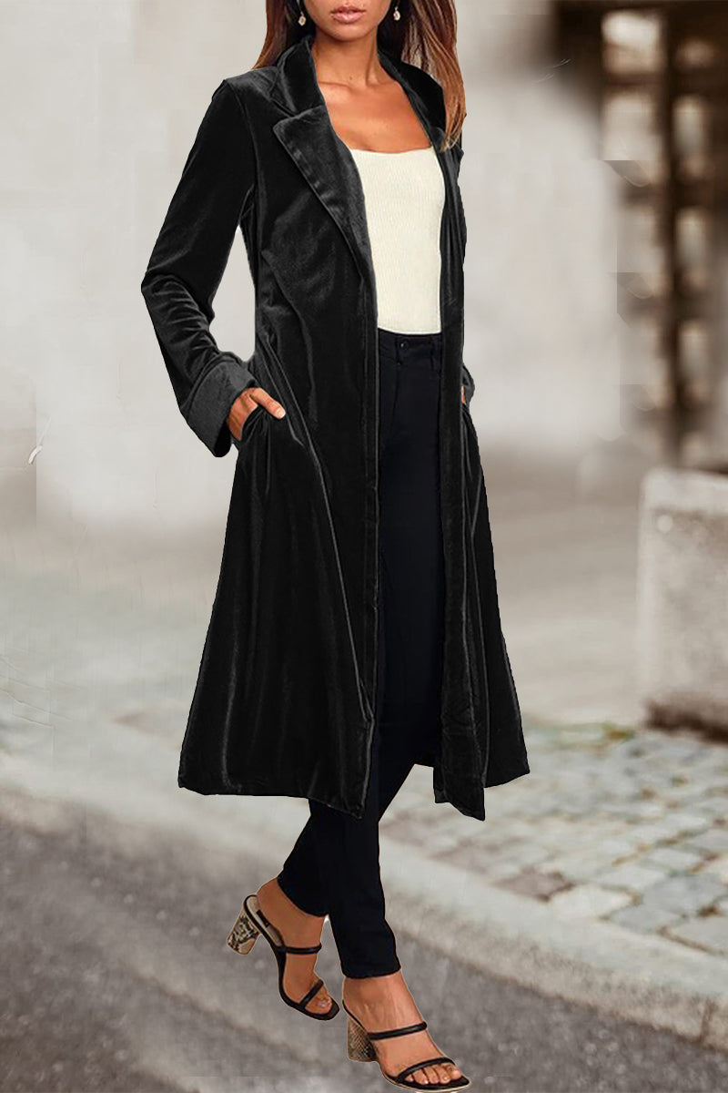 Esther | Elegant British style outerwear with plain pockets and turn-down collar