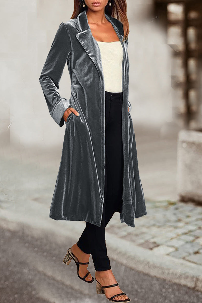 Esther | Elegant British style outerwear with plain pockets and turn-down collar