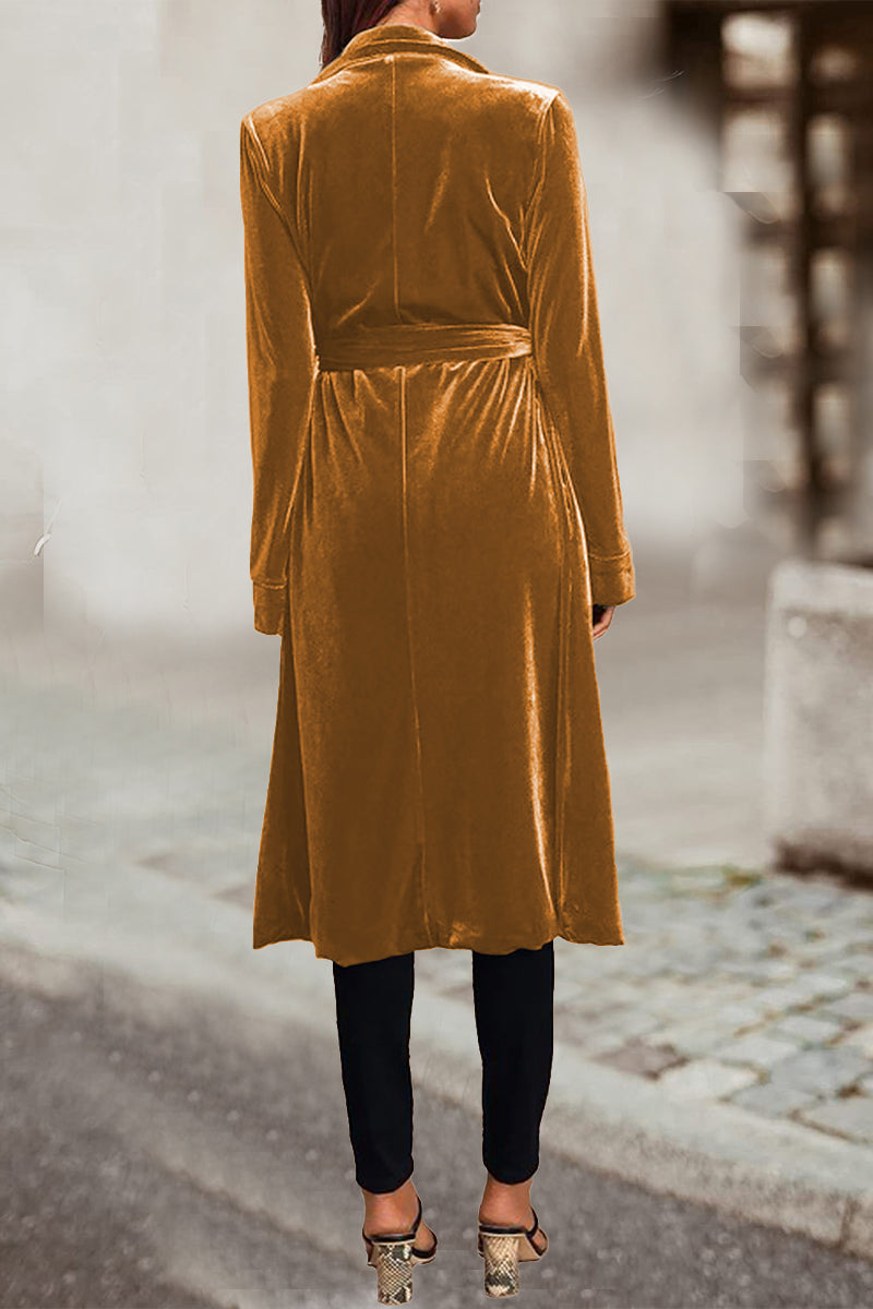 Esther | Elegant British style outerwear with plain pockets and turn-down collar