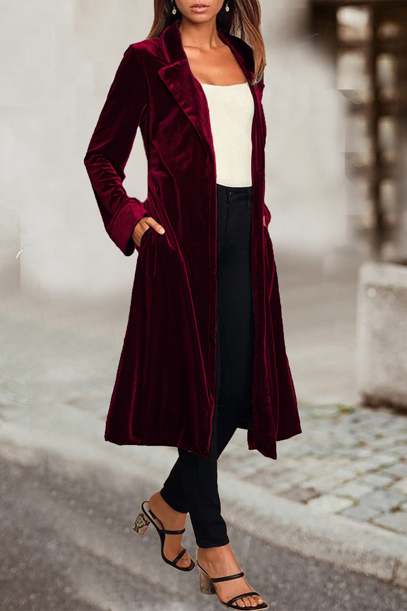 Esther | Elegant British style outerwear with plain pockets and turn-down collar
