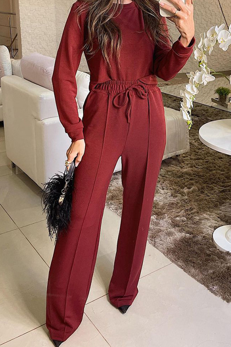 Eva | Elegant two-piece suit with fixed frenulum and O-neck and long sleeves