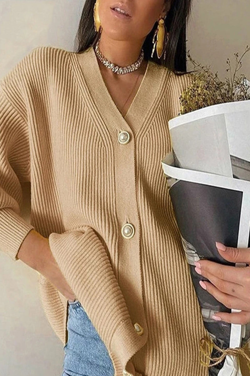 Ileana | Casual outerwear with solid color buttons and V-neck