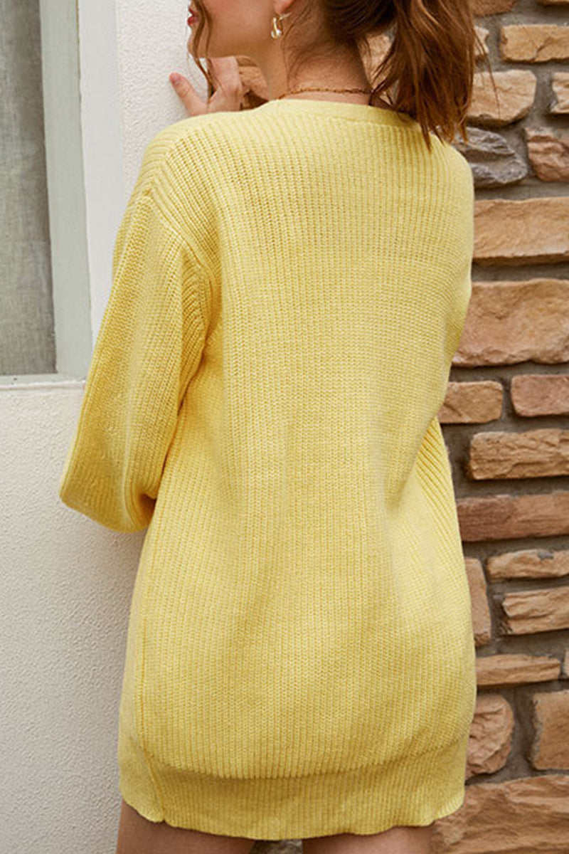 Ileana | Casual outerwear with solid color buttons and V-neck
