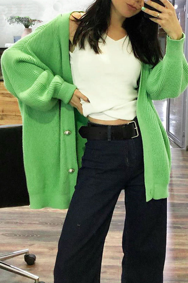 Ileana | Casual outerwear with solid color buttons and V-neck