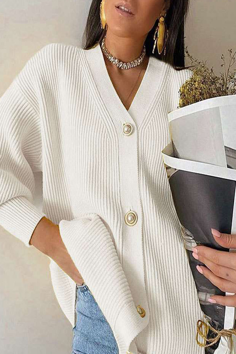 Ileana | Casual outerwear with solid color buttons and V-neck