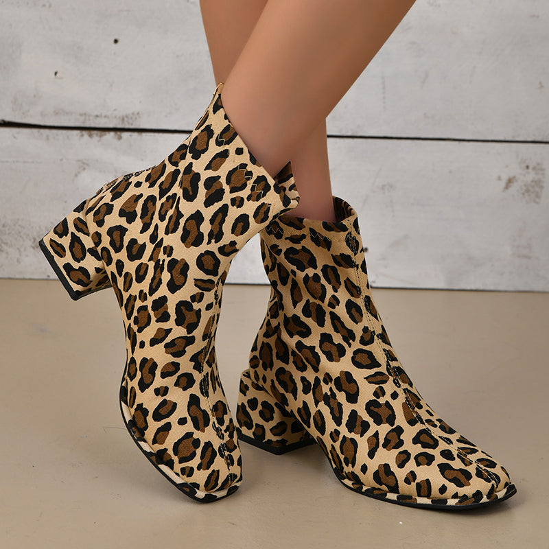Cristina | Casual, pointed, comfortable outdoor shoes with patchwork print