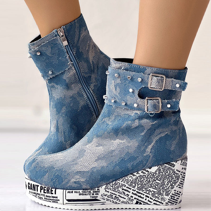 Delia | Casual, round out-door shoes in a patchwork design