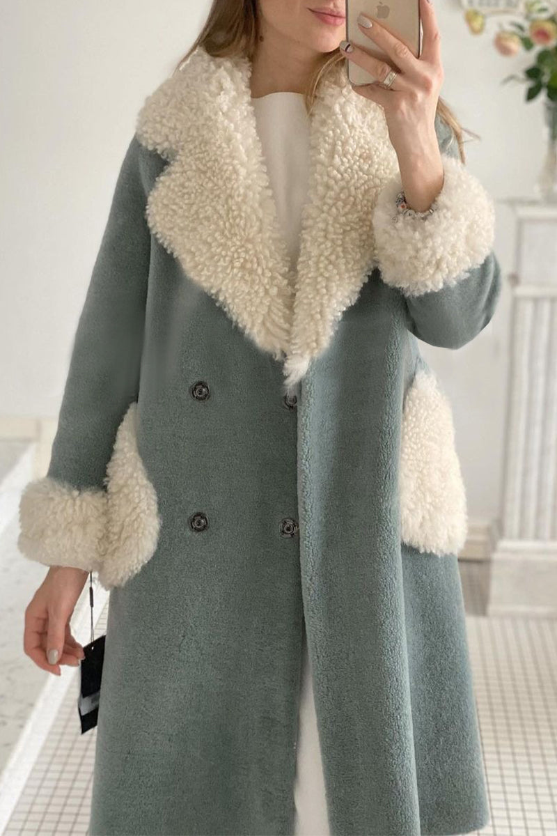 Mariana | Elegant, plain British-style outerwear with a turn-down collar and pockets