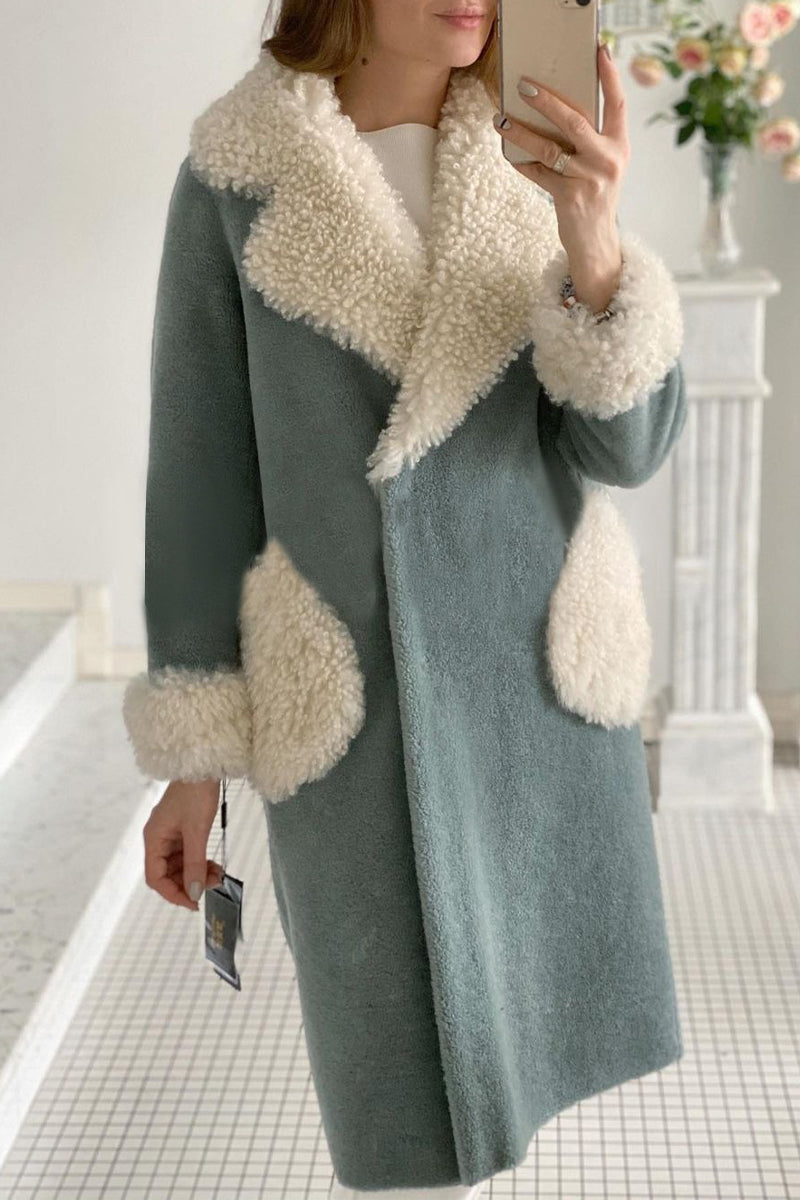 Mariana | Elegant, plain British-style outerwear with a turn-down collar and pockets