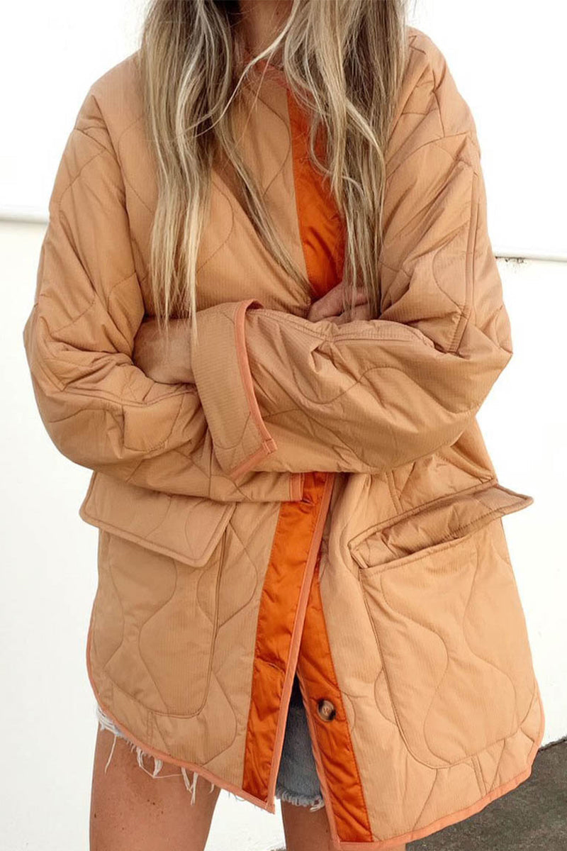 Sara | Casual outerwear with color block buckle and contrast O-neck