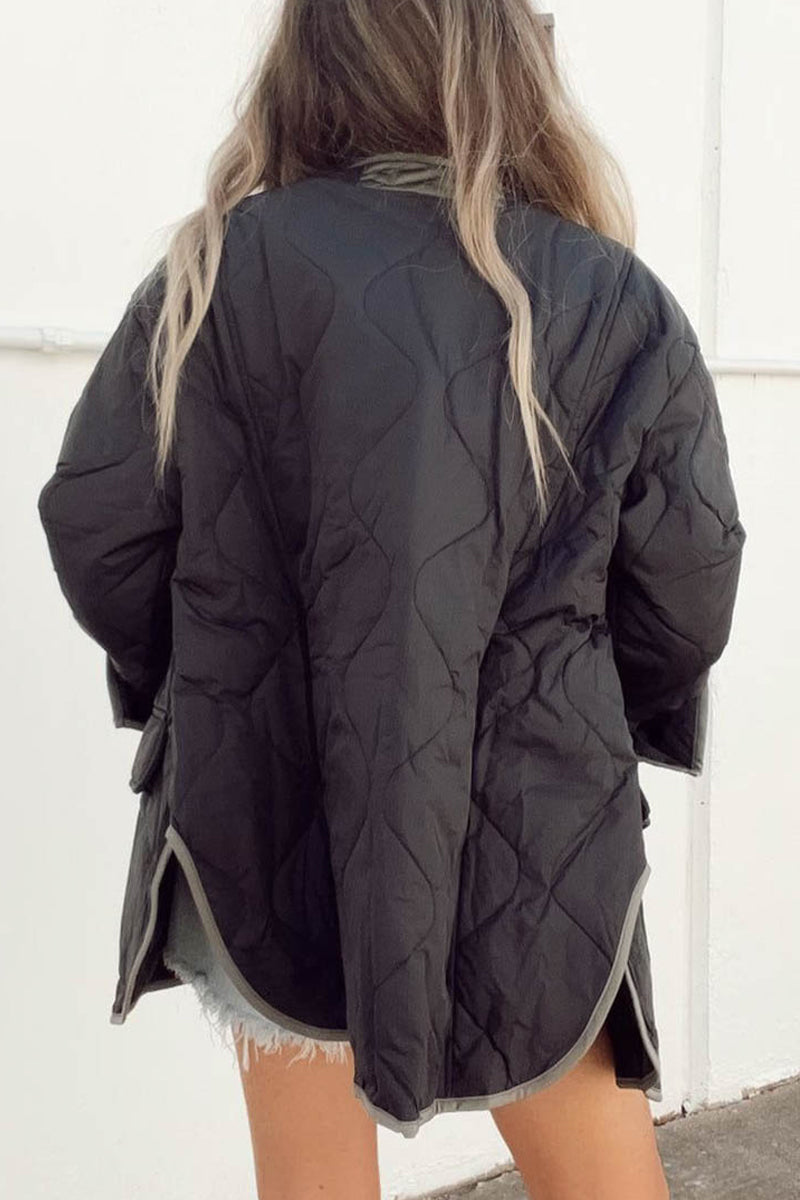 Sara | Casual outerwear with color block buckle and contrast O-neck