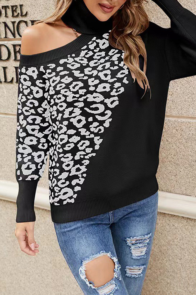 Gladys | Street leopard turtleneck sweater with an asymmetrical weave pattern