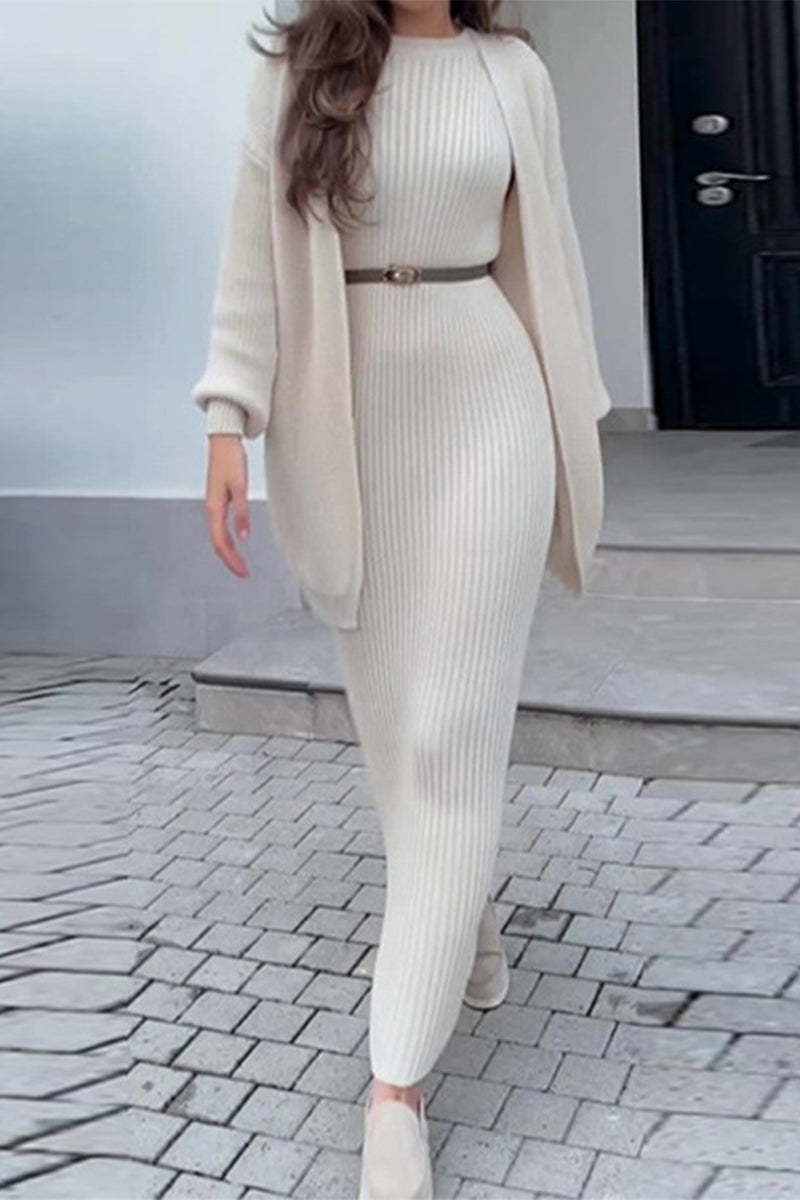 Hilda | Elegant, plain, sleeveless two-piece suit with an O-neck and belt