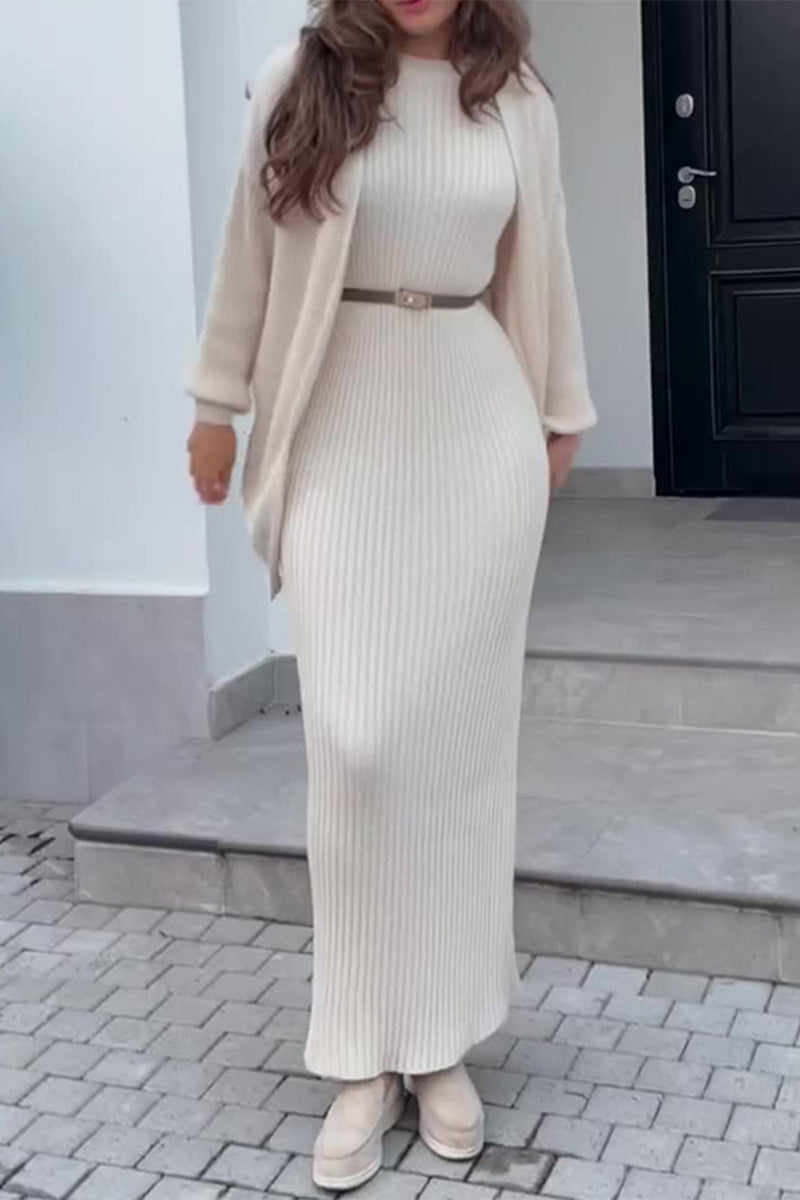 Hilda | Elegant, plain, sleeveless two-piece suit with an O-neck and belt
