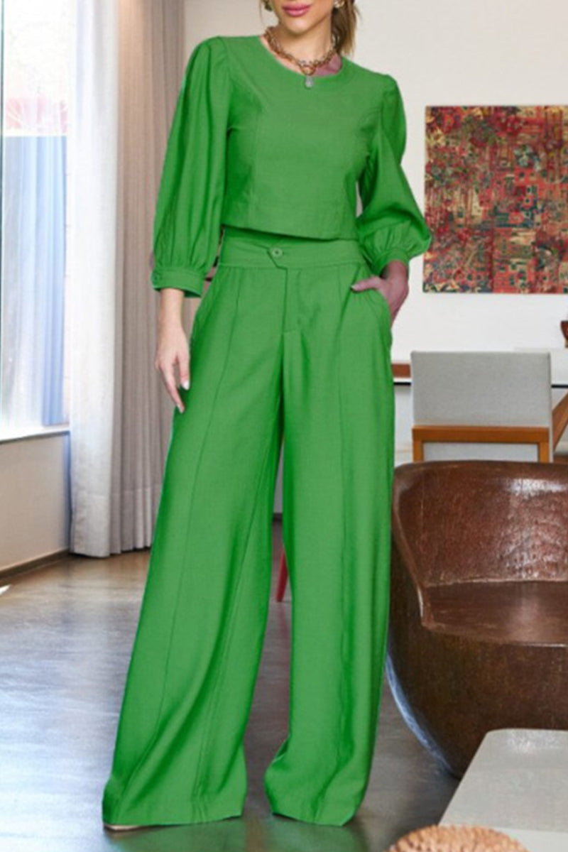 Karen | Elegant, plain two-piece suit with an O-neck and long sleeves