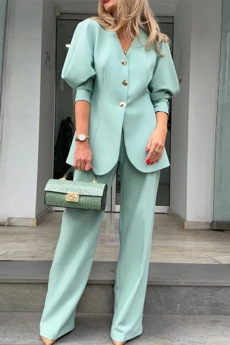 Laura | Elegant two-piece suit with plain buttons, V-neck and long sleeves