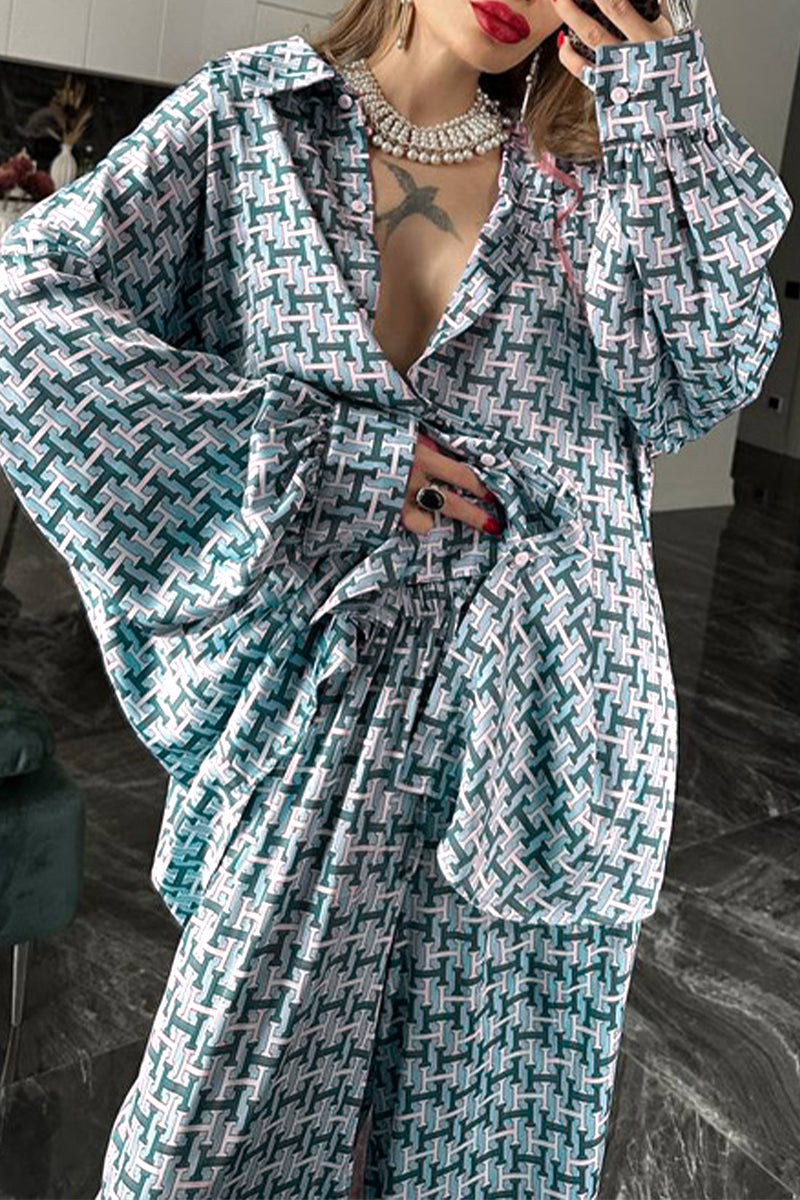 Anna | Casual, daily, long-sleeved two-piece suit with geometric print and contrast turn-down collar