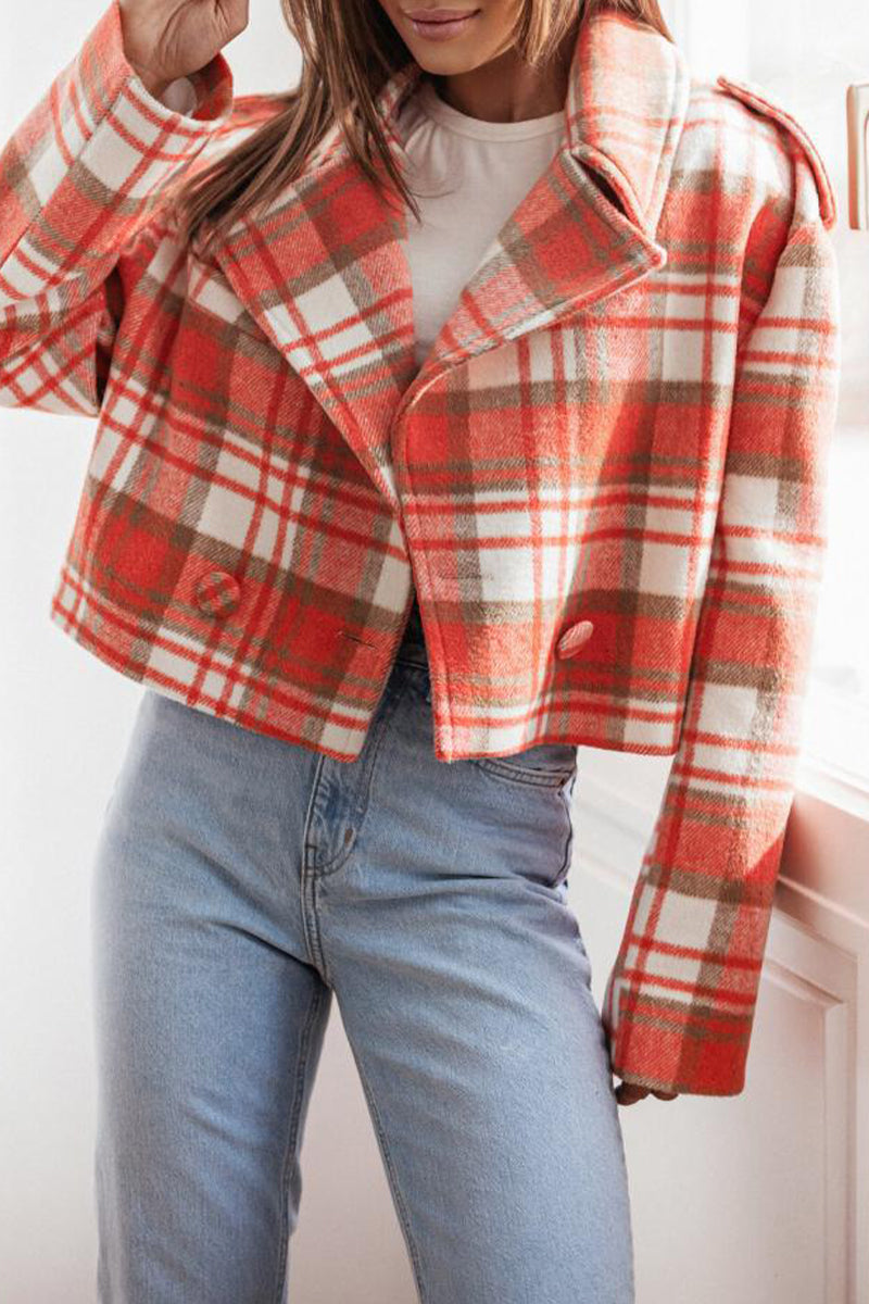 Bianca | Casual outerwear with checked buttons and contrast reversible collar