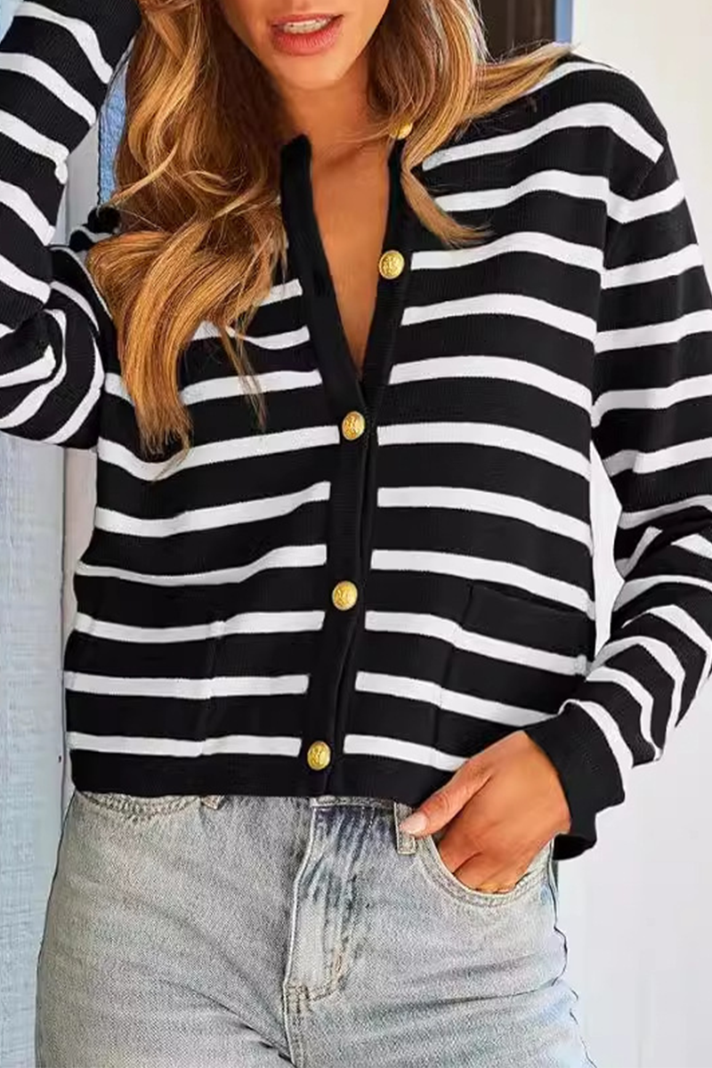 Bodil | Casual everyday outerwear with stripes and buttons and O-neck