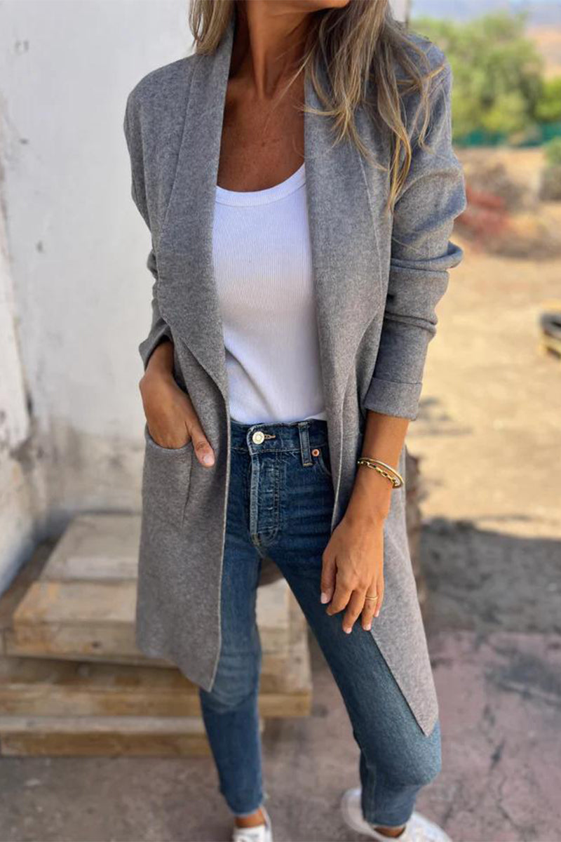 Claudia | Casual everyday outerwear with a solid color pocket turn-down collar