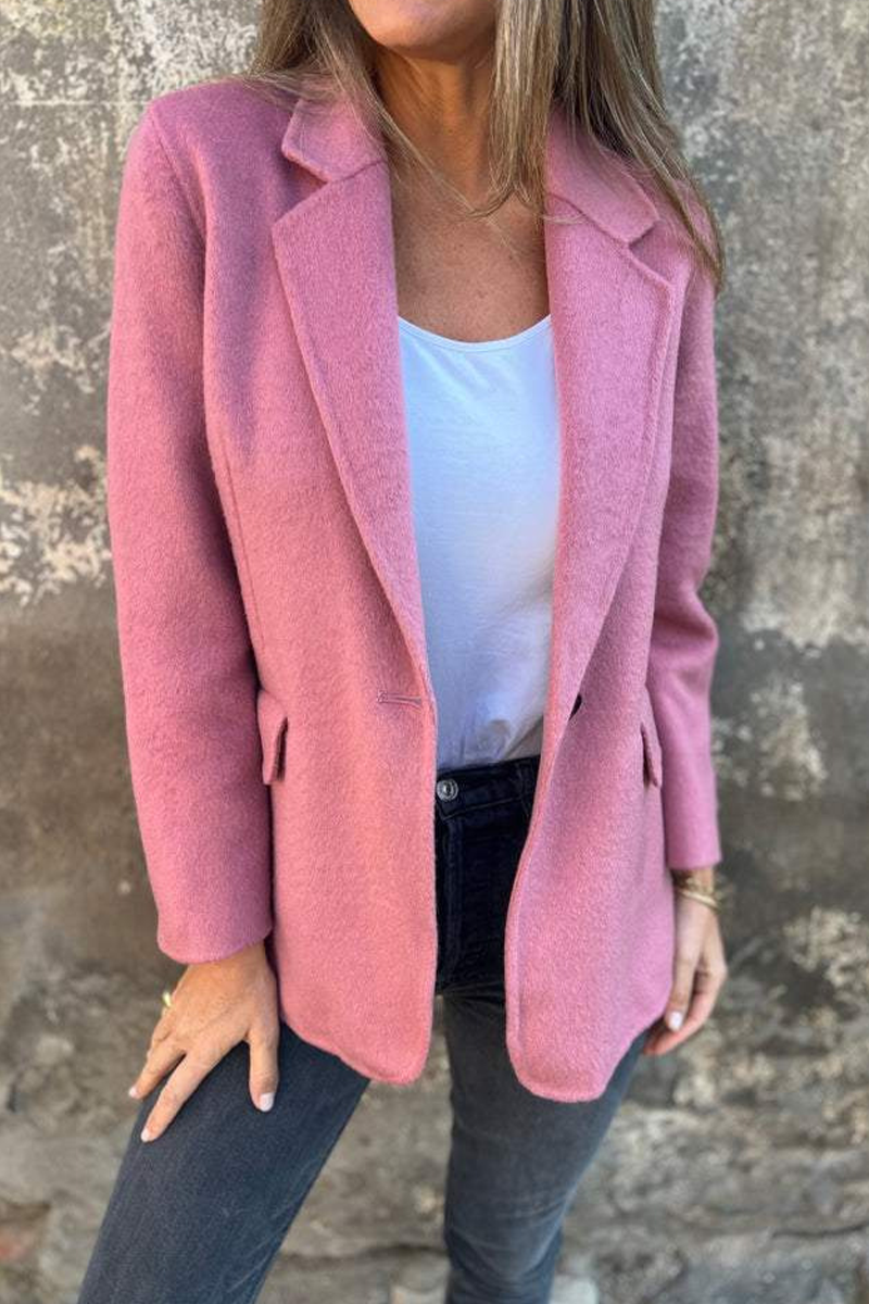 Christiane | Casual everyday outerwear with buttons and a large reversible collar