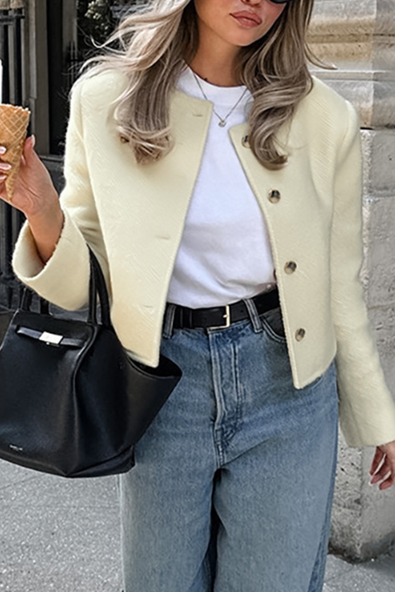 Concha | Casual everyday outerwear with solid color buttons and O-neck
