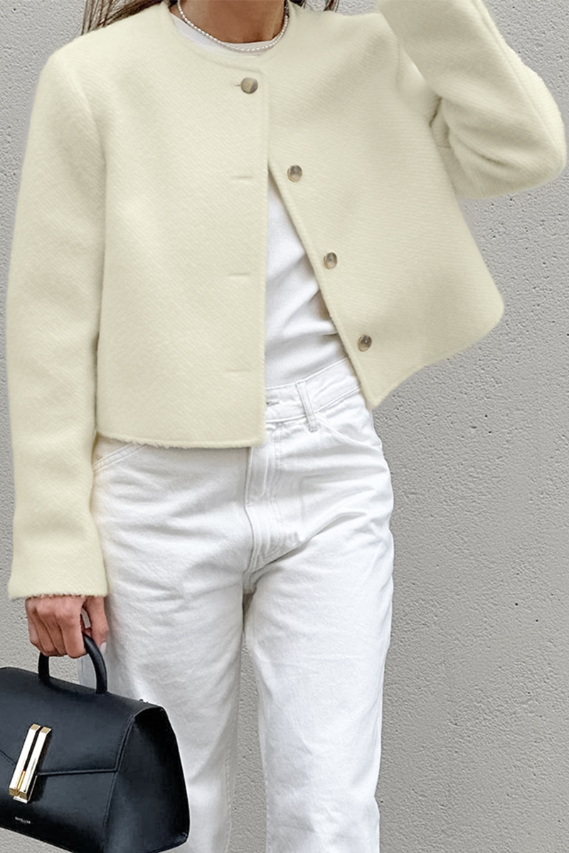 Concha | Casual everyday outerwear with solid color buttons and O-neck