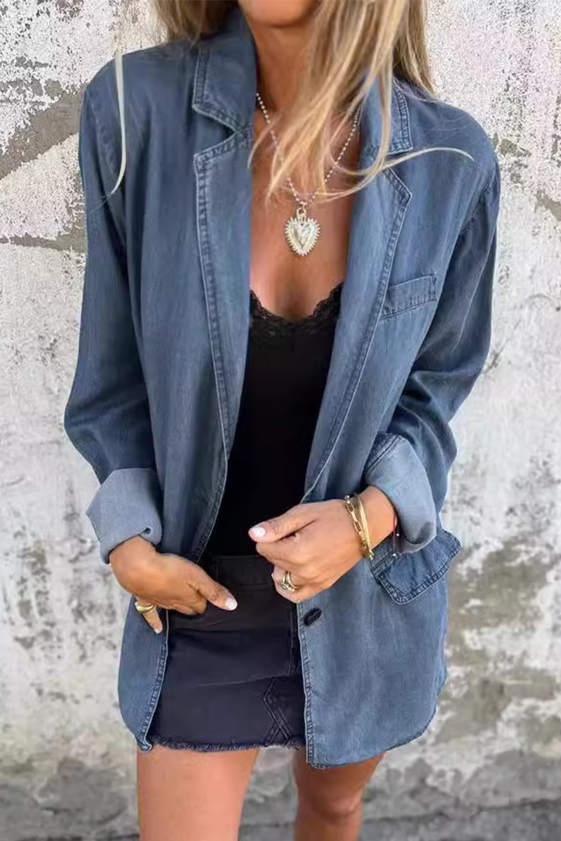 Daisy | Casual, everyday denim jacket with solid color buttons and patchwork turn-down collar, long sleeves and loose fit