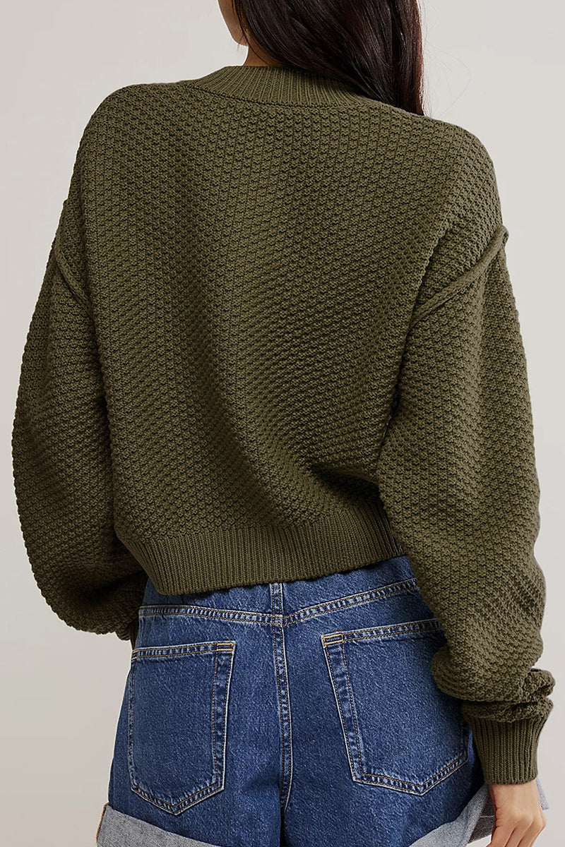 Dunja | Casual everyday outerwear with solid color buttons and O-neck