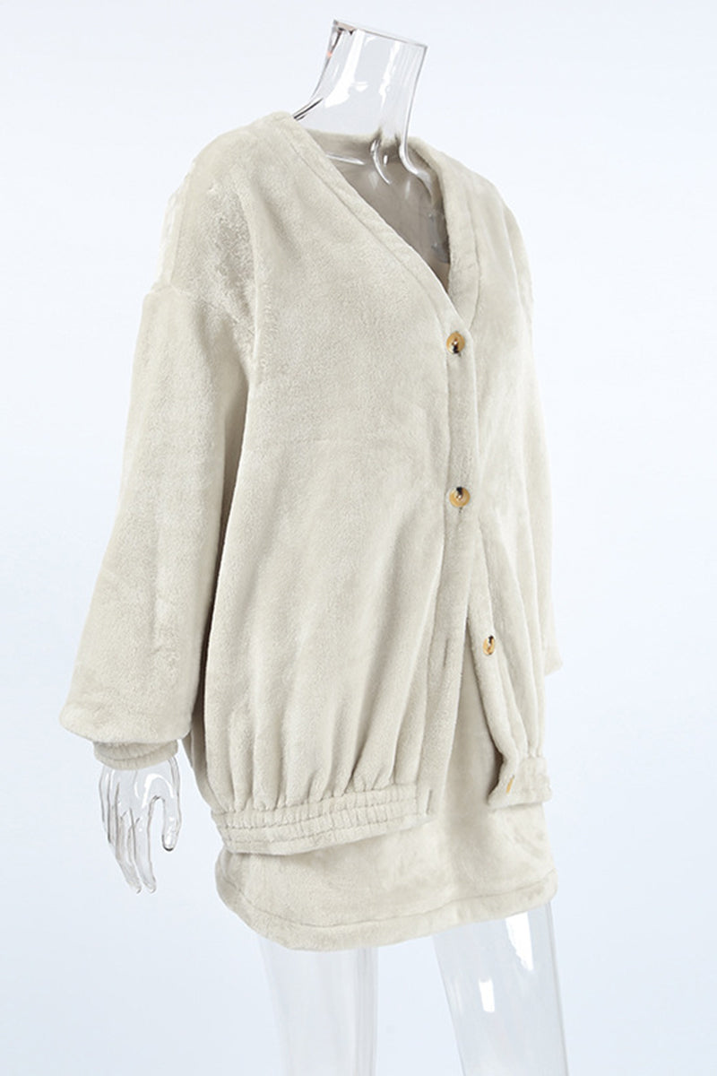 Evelien | Casual, daily two-piece suit with buttons, V-neck and long sleeves