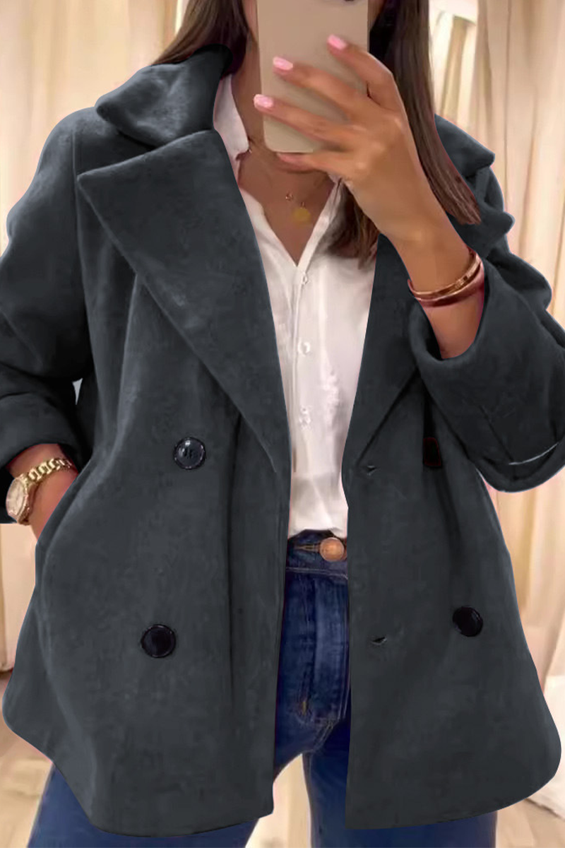 Eugenia | Casual everyday outerwear with buttons and turn-down collar