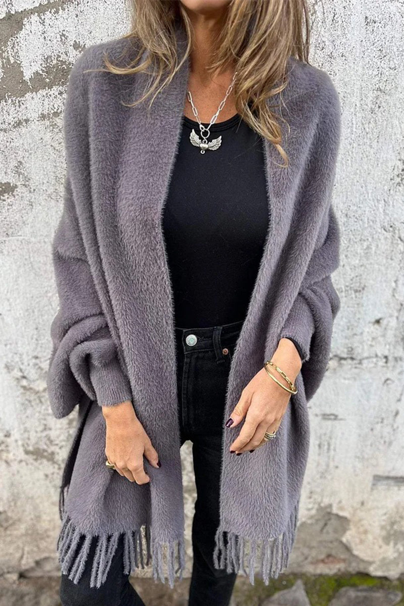 Fabiola | Casual, fluffy outerwear with a shawl collar and fringe trim