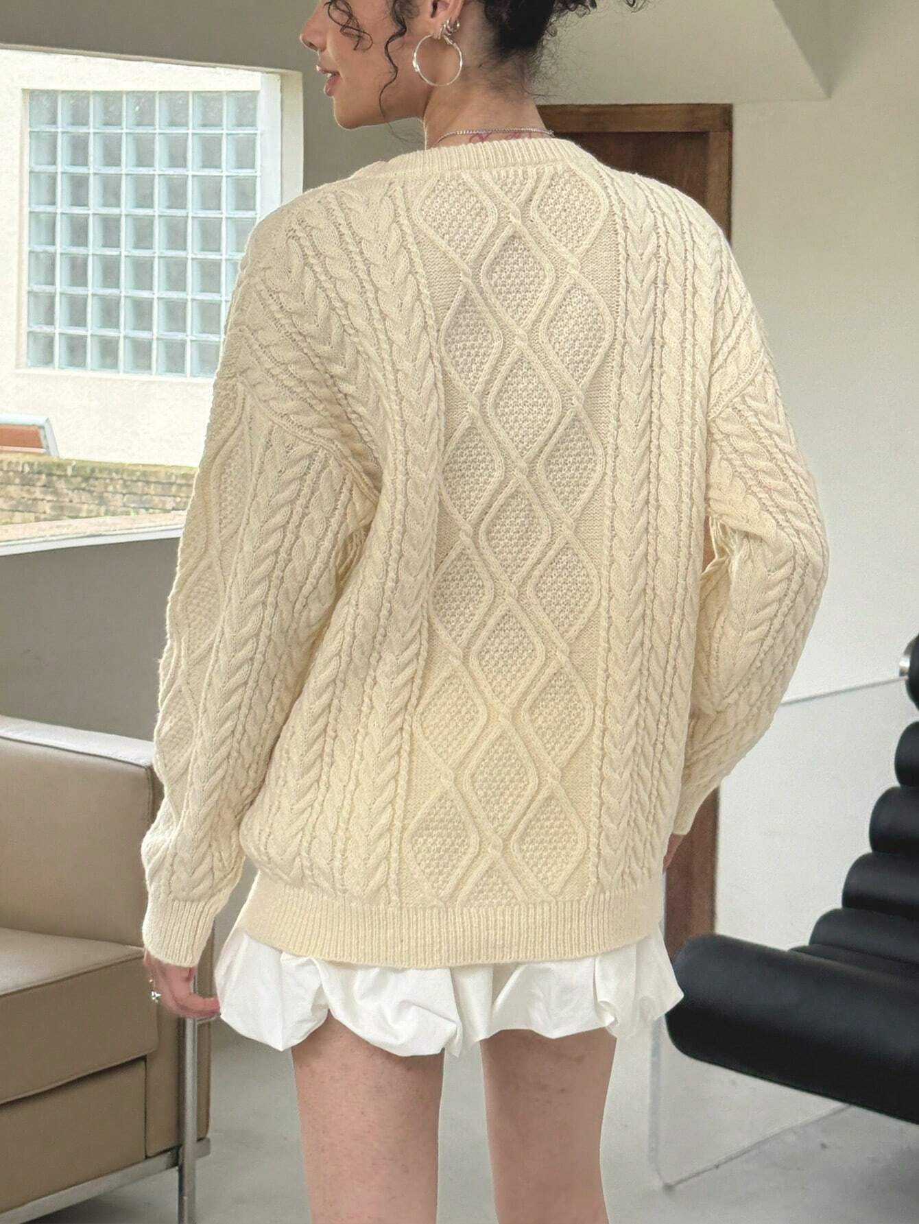 Ursula | Women's sweater with a loose crew neck