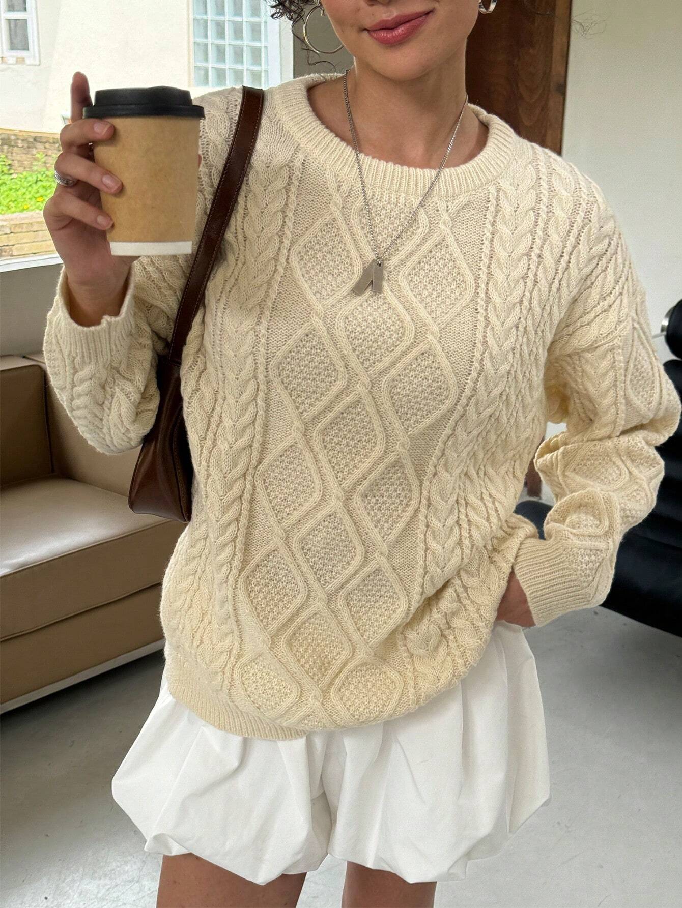 Ursula | Women's sweater with a loose crew neck
