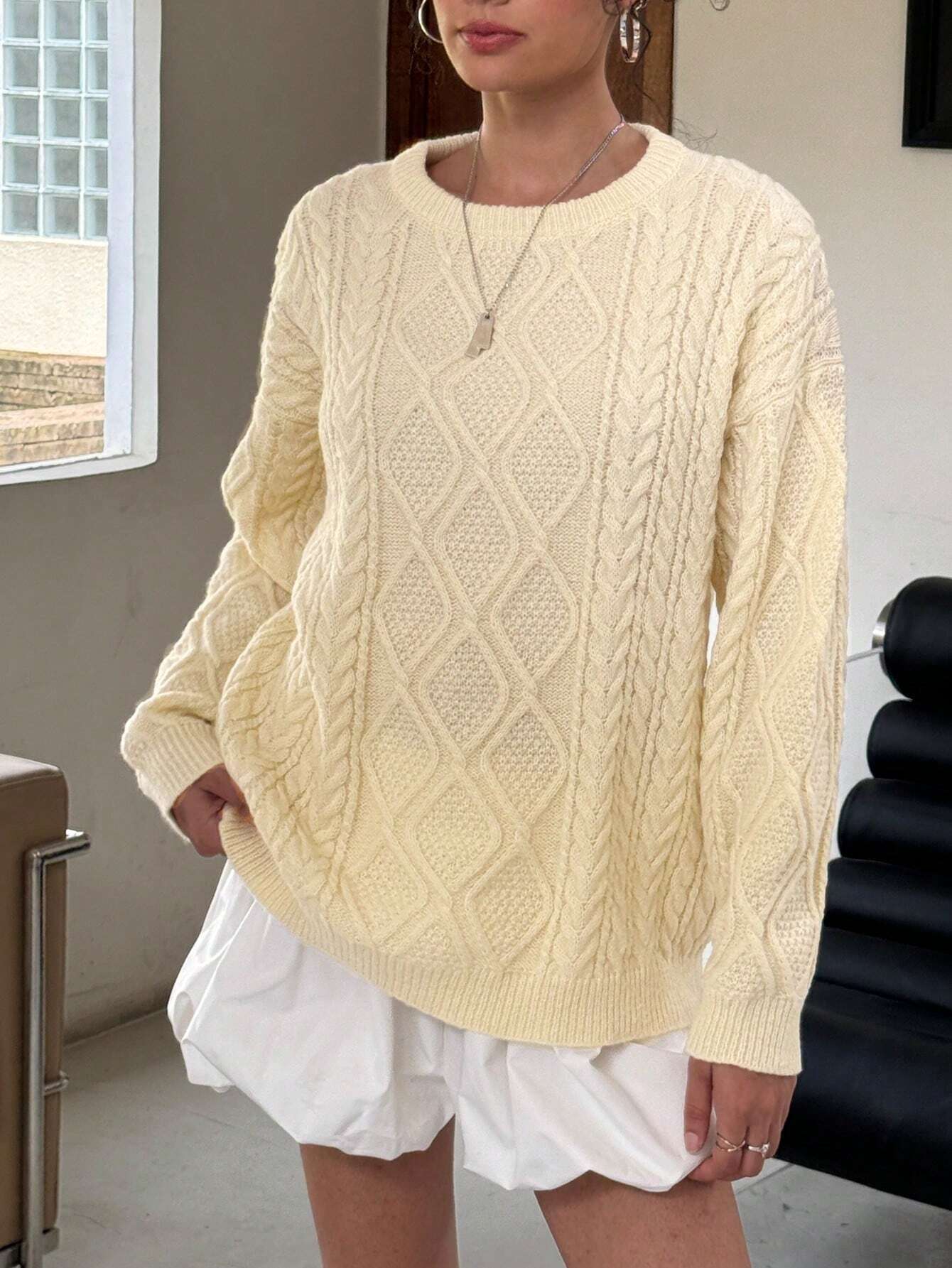 Ursula | Women's sweater with a loose crew neck