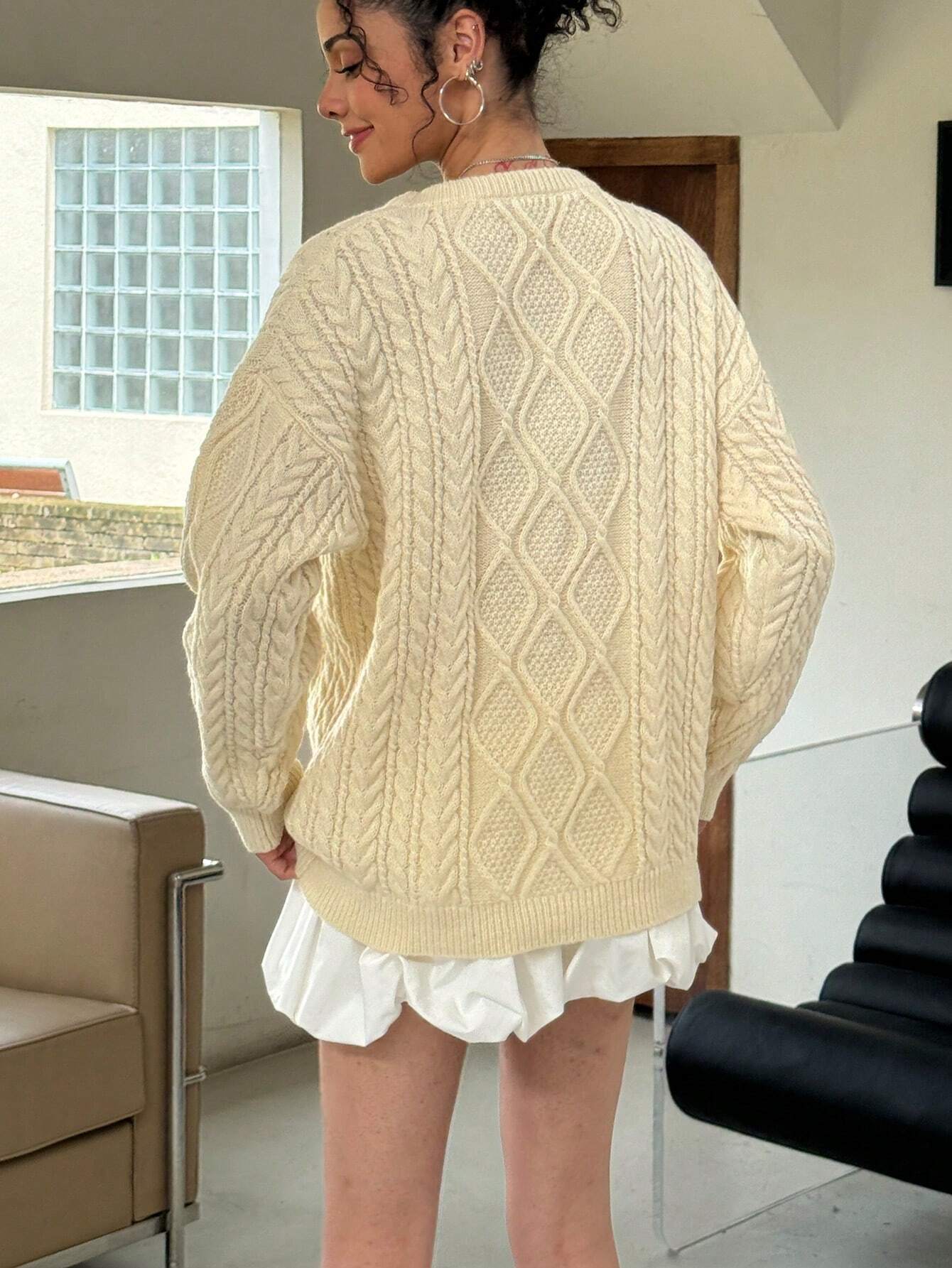 Ursula | Women's sweater with a loose crew neck