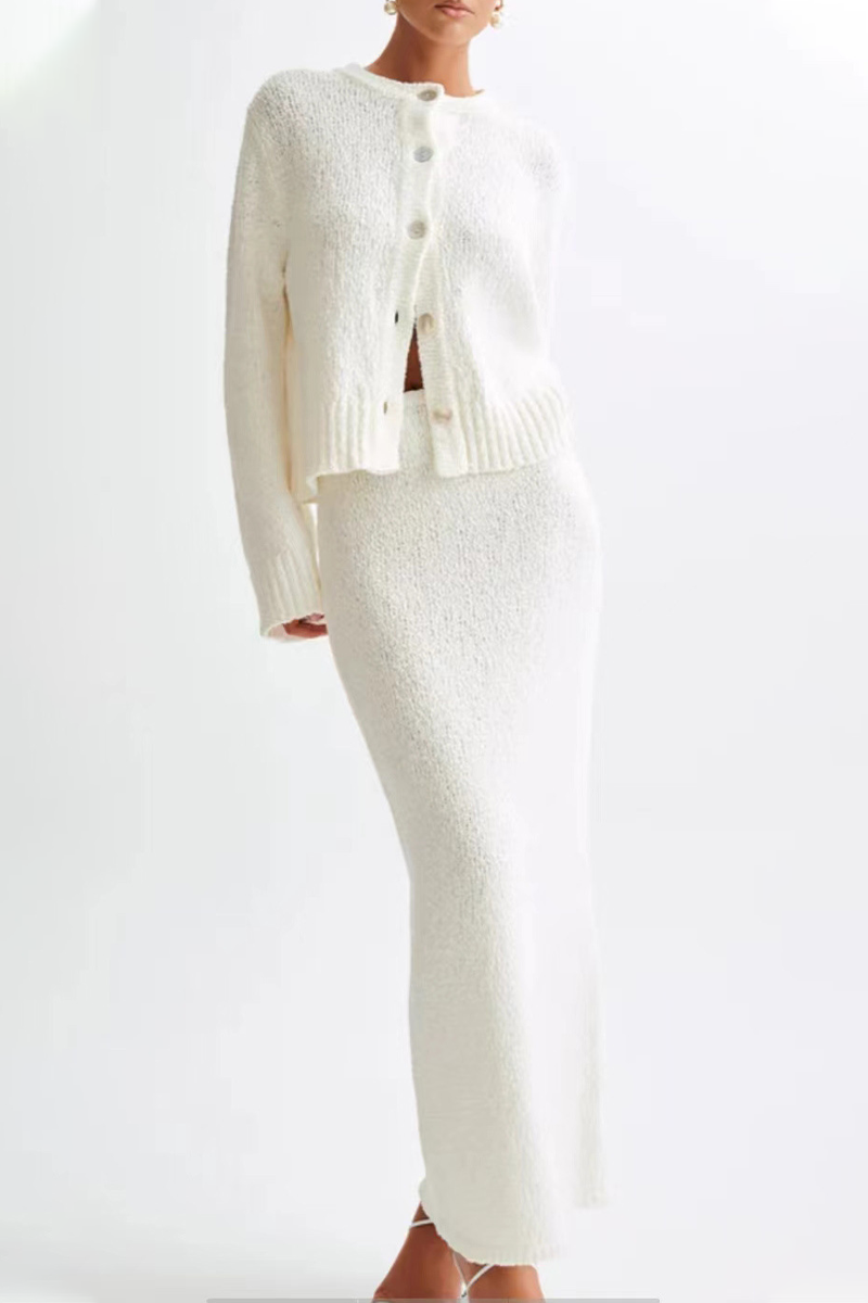 Harriet | Elegant two-piece suit with buttons and an O-neck and long sleeves
