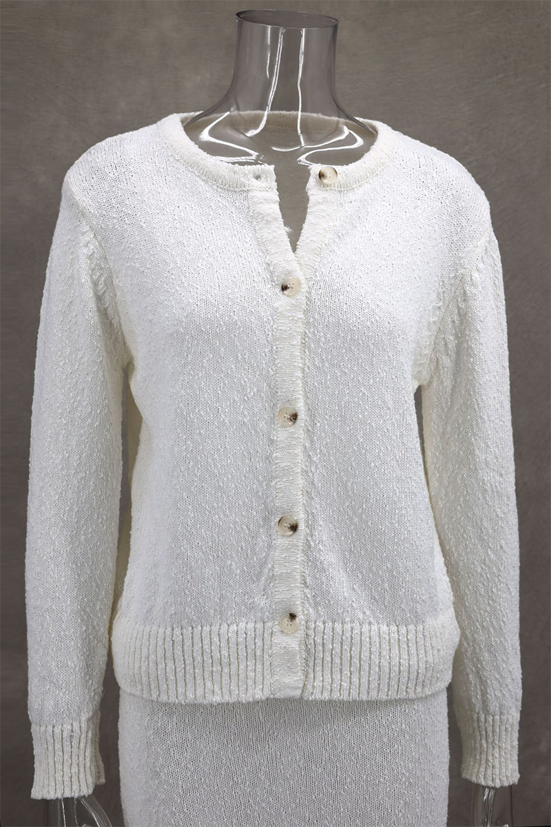 Harriet | Elegant two-piece suit with buttons and an O-neck and long sleeves