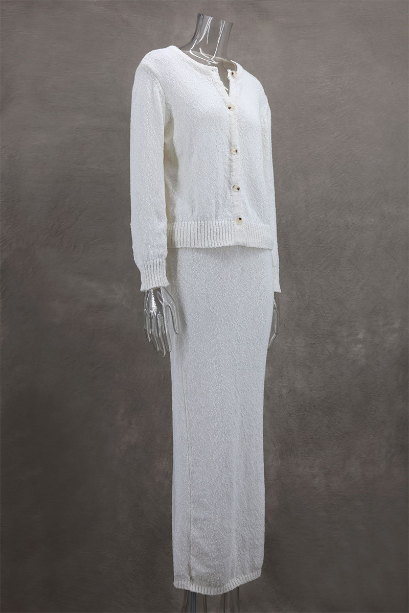 Harriet | Elegant two-piece suit with buttons and an O-neck and long sleeves